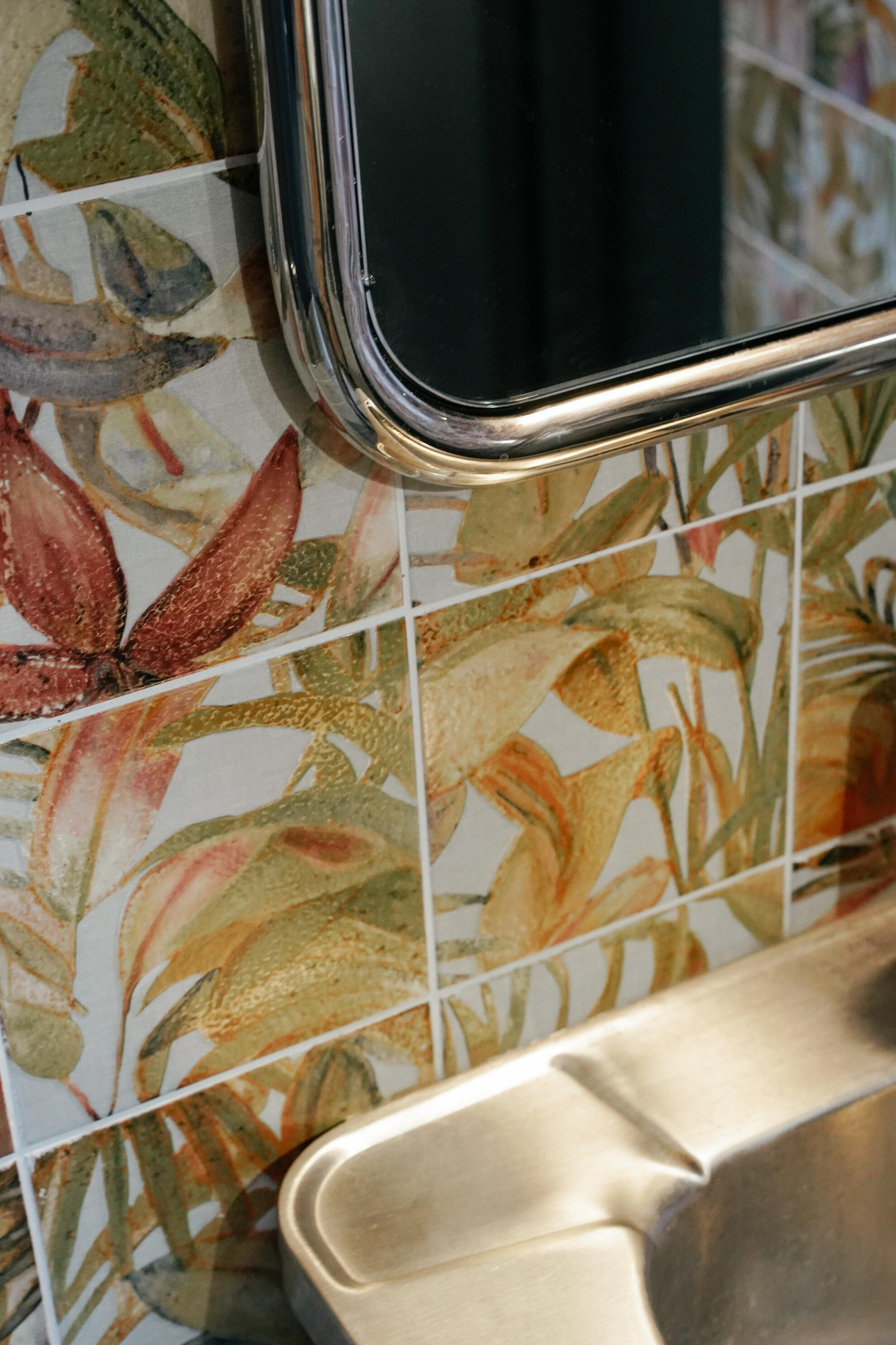 Decorative Material Research Contemporary bathroom fixture exploring ergonomic design, innovative materials, and sustainable manufacturing.
